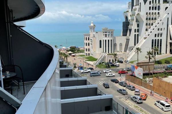 Batum Khimshiashvili Bölgesi'nde Kiralık 1 Odalı Daire