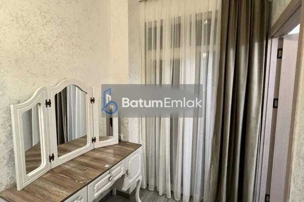 ბათუმში გაქირავებული 60მ² 3-ოთახიანი ბინა - წლიური