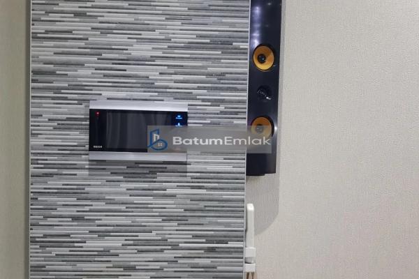 70m² 3-Room Apartment for Rent in Batumi