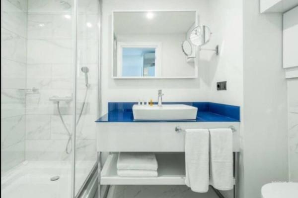 Modern Studio Apartment for Rent in Batumi – Orbi Twin Tower