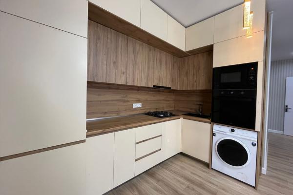 🌟 Satılık İki Odalı Köşe Dairesi – Batum’da Fırsat! 🌟