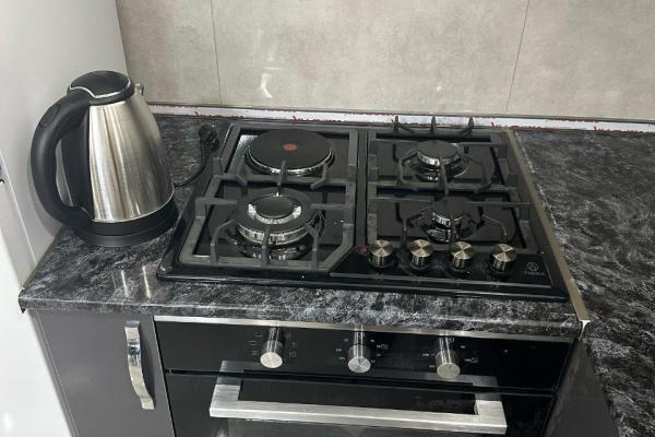 Batum Shartava 16’da Kiralık Eşyalı 1+1 Daire – Uzun Süreli