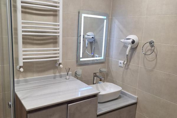 Nijaradze 18 | Denize Sıfır 1+1 Kiralık Daire | 47 m² | 10. Kat | Deniz Manzaralı | 600$