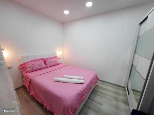 Batum Khimshiashvili Bölgesi'nde Kiralık 3 Odalı Daire