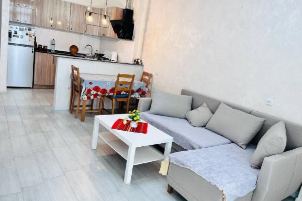 Selim Khimshiashvili 20 | Kiralık 1+1 Daire | 55 m² | Merkezi Isıtma | Fırın | 500$