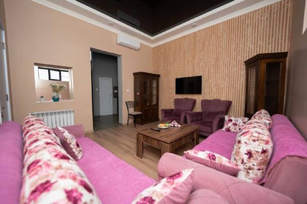 Komakhidze 7 | Kiralık 3+1 Daire | 75 m² | 1. Kat | 600$