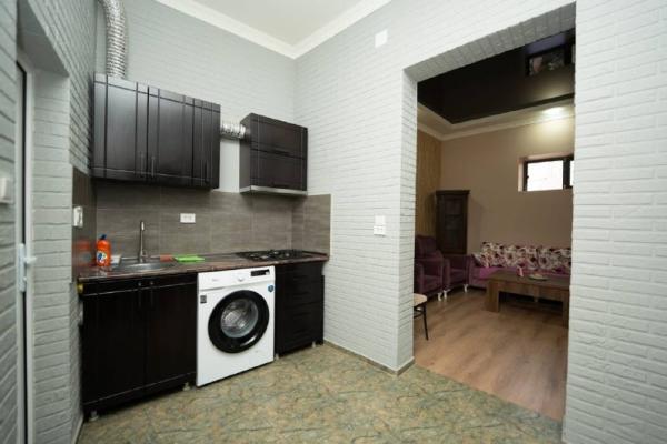 Komakhidze 7 | Kiralık 3+1 Daire | 75 m² | 1. Kat | 600$