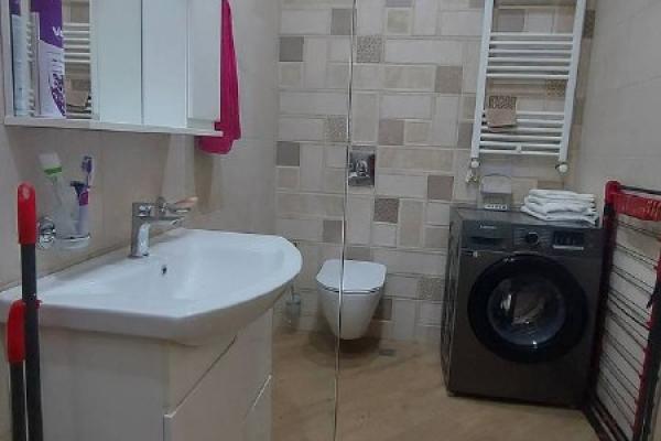 შარტავა 16 | ქირავდება 2+1 ბინა | 90 მ² | ბლოკი A | მაღალი სართული | 1400$