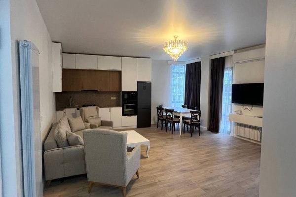 Leonidze 8 | Kiralık 2+1 Daire | 80 m² | 3. Kat | 800$