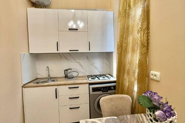 Baratashvili 16 | Kiralık 1+1 Daire | 40 m² | 2. Kat | 600$