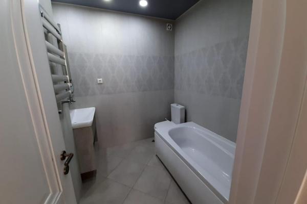 Batumi Zubalashvili 31'de 3 Katlı Kiralık Ev – 3 Yatak Odalı, 1300$