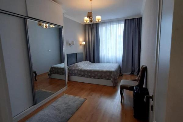 Batumi Zubalashvili 31'de 3 Katlı Kiralık Ev – 3 Yatak Odalı, 1300$