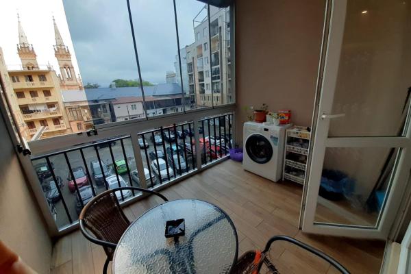 Batumi Zubalashvili 31'de 3 Katlı Kiralık Ev – 3 Yatak Odalı, 1300$