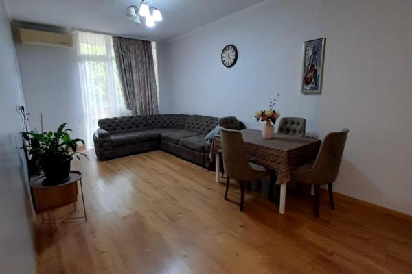 Batumi Zubalashvili 31'de 3 Katlı Kiralık Ev – 3 Yatak Odalı, 1300$