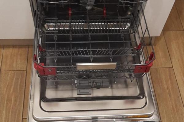 Batumi Zubalashvili 31'de 3 Katlı Kiralık Ev – 3 Yatak Odalı, 1300$