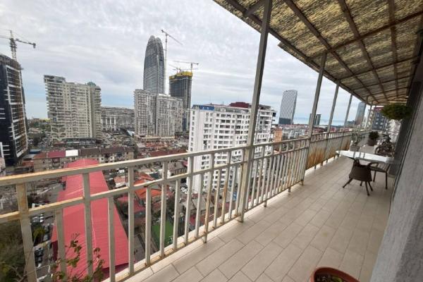 İ.Djavahishvili 4a | Kiralık 4+1 Daire | 200 m² | 16. Kat | 2000$