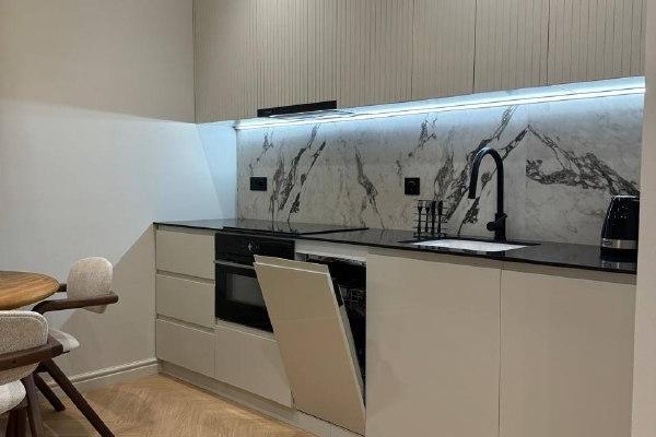 نينواشفيلي 2 | شقة للإيجار 1+1 | 40 م² | الطابق 24 | 1500 دولار