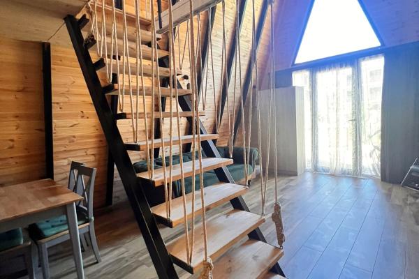 აეროპორტის მახლობლად | ქირავდება ბანგალო | 40 მ² | 2 სართული | 700$/თვეში