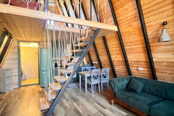 აეროპორტის მახლობლად | ქირავდება ბანგალო | 40 მ² | 2 სართული | 700$/თვეში