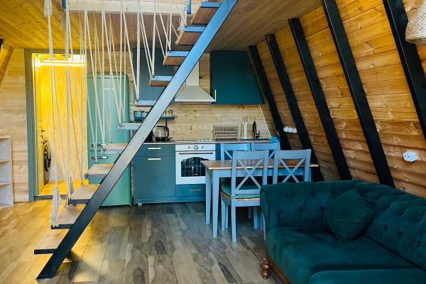 აეროპორტის მახლობლად | ქირავდება ბანგალო | 40 მ² | 2 სართული | 700$/თვეში