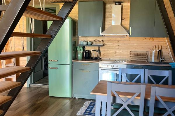 აეროპორტის მახლობლად | ქირავდება ბანგალო | 40 მ² | 2 სართული | 700$/თვეში