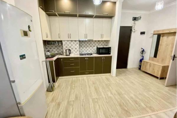 Aghmashenebeli Caddesi 2 | Kiralık 1+1 Daire | 62 m² | 9. Kat | 500$/aylık