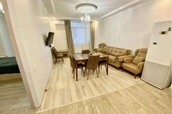 Aghmashenebeli Caddesi 2 | Kiralık 1+1 Daire | 62 m² | 9. Kat | 500$/aylık