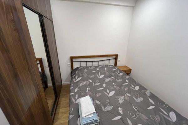 რუსთაველის ქუჩა 10 | ქირავნობა 1+1 ბინა | 50 მ² | 6-ე სართული | 500$/თვეში