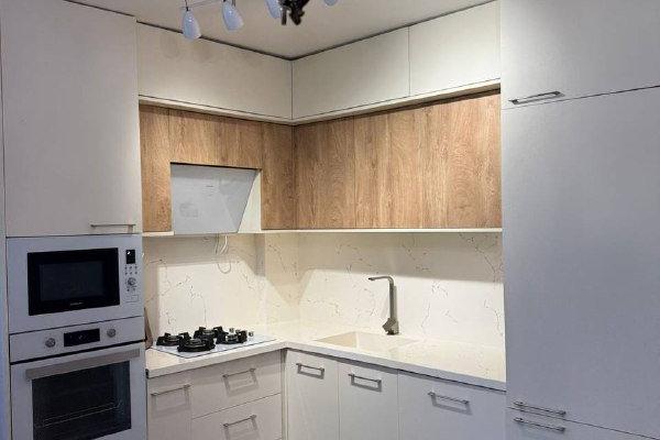 შ. ჰიმშიასვილი 9 | ქირავდება 2+1 ბინა | 100 მ² | 5-ე სართული | 900$/თვეში