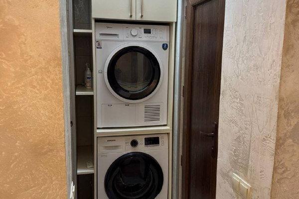 შ. ჰიმშიასვილი 9 | ქირავდება 2+1 ბინა | 100 მ² | 5-ე სართული | 900$/თვეში