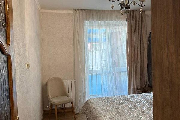 შ. ჰიმშიასვილი 9 | ქირავდება 2+1 ბინა | 100 მ² | 5-ე სართული | 900$/თვეში