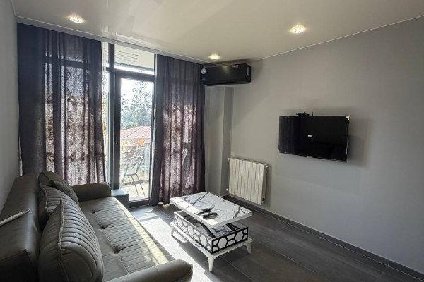 Aslan Abashidze 14 | Kiralık 1+1 Daire | 40 m² | 1. Kat | 400$/aylık