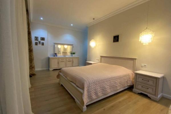 Mağinjauri'de Kiralık Ev | 5 Yatak Odalı | 300 m² | Bahçe | 3.000$