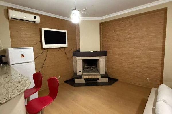 Gorgiladze 19a | Kiralık 2+1 Ev | 2 Kat | Bahçesiz | Evcil Hayvan Dostu | 700$