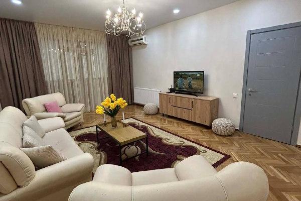 Инасаридзе 9 | 2+1 Квартира в аренду | 110 м² | 4-й этаж | 1000$