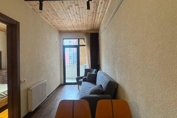 აგმაშენებლი 25 | ქირავდება 1+1 ბინა | 45 მ² | 4-ე სართული | 400$