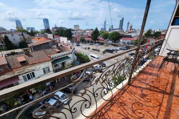 Chereteli Street 6 | 2+1 Apartment for Rent | 120 m² | 3rd Floor | $650