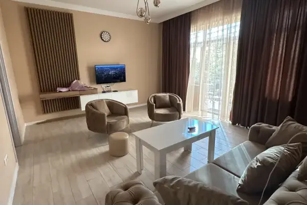 خيمشيشفيلي 9 | شقة للإيجار 4+1 | 120 م² | الطابق الأول | 1000$