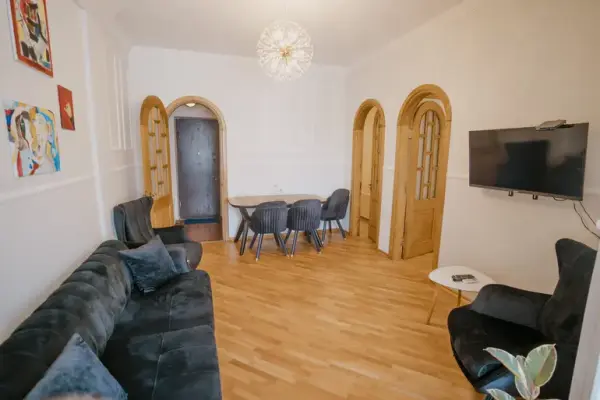 Rustaveli 59 | Kiralık 2+1 Daire | 60 m² | 1. Kat | 550$